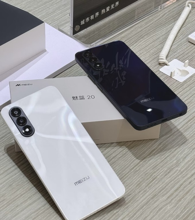 魅族(MEIZU)魅藍(lán)metal移動(dòng)4G手機(jī)整體外觀評(píng)測(cè)