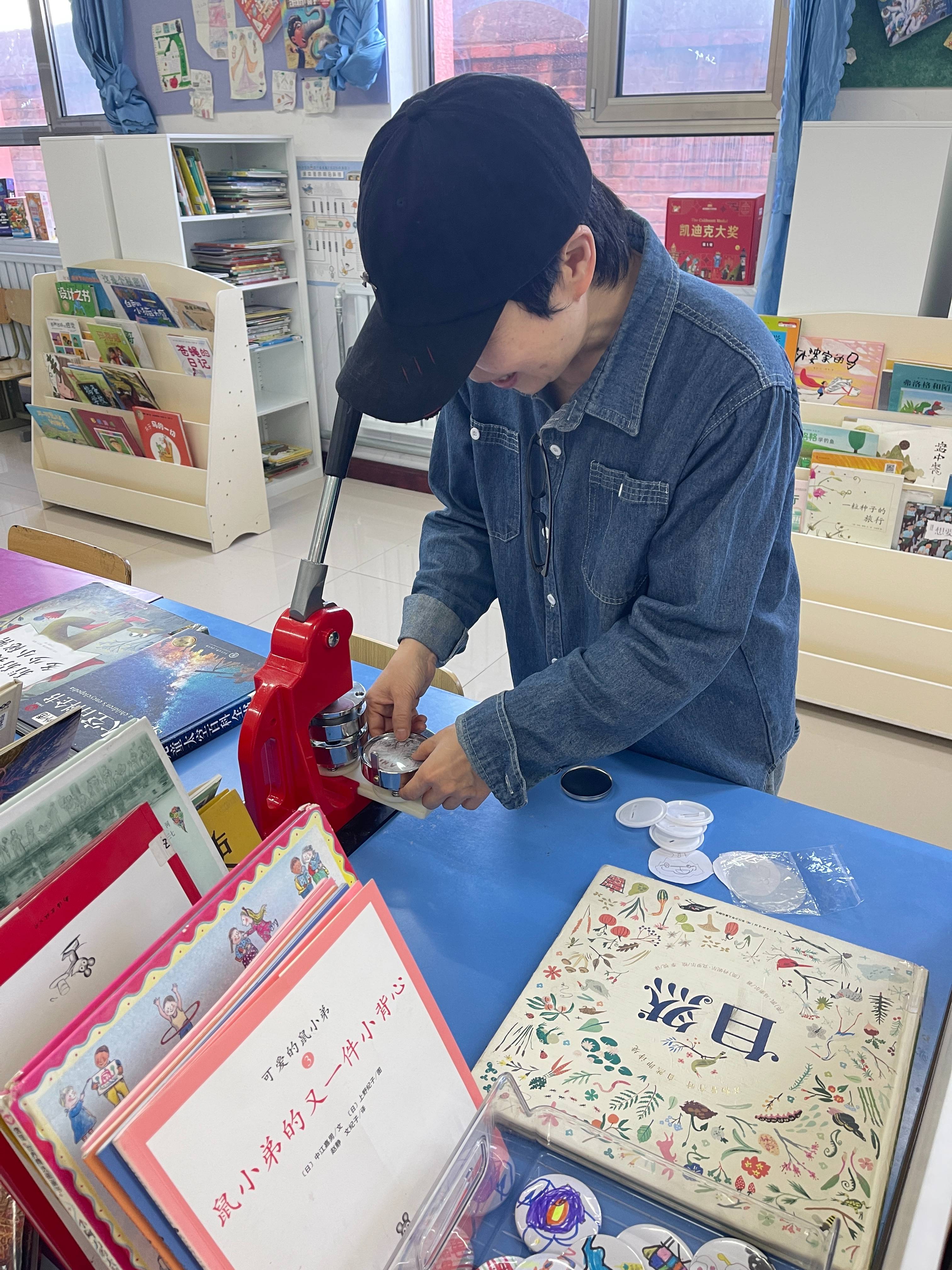 現(xiàn)在是北京時(shí)間時(shí)間18:00,16小時(shí)前是幾點(diǎn)