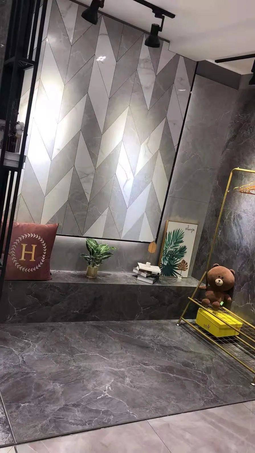 小蜜蜂瓷磚是大牌么好不好