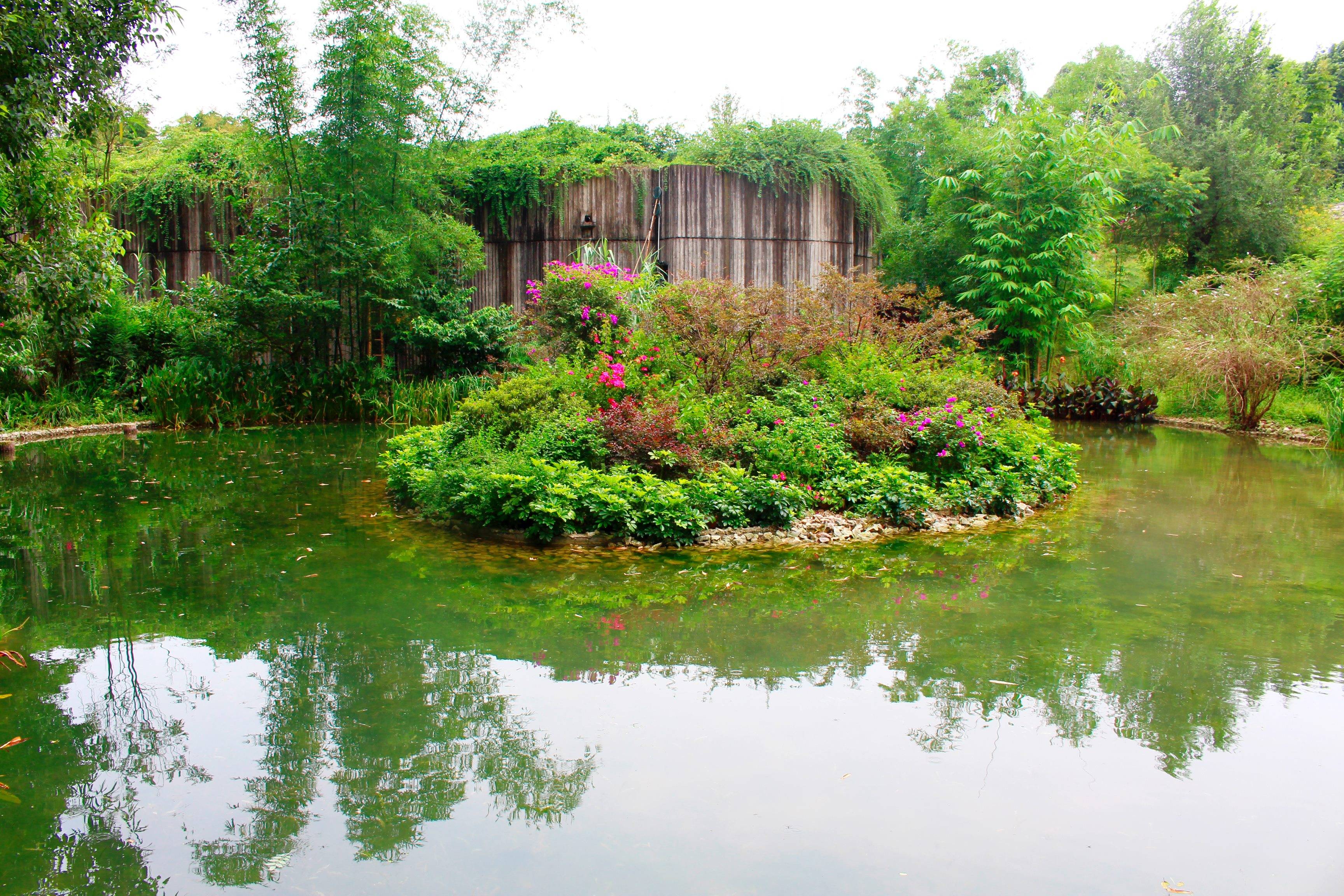 水下區(qū)域怎么進(jìn)去聽(tīng)說(shuō)大地之環(huán)軍需官在那兒?