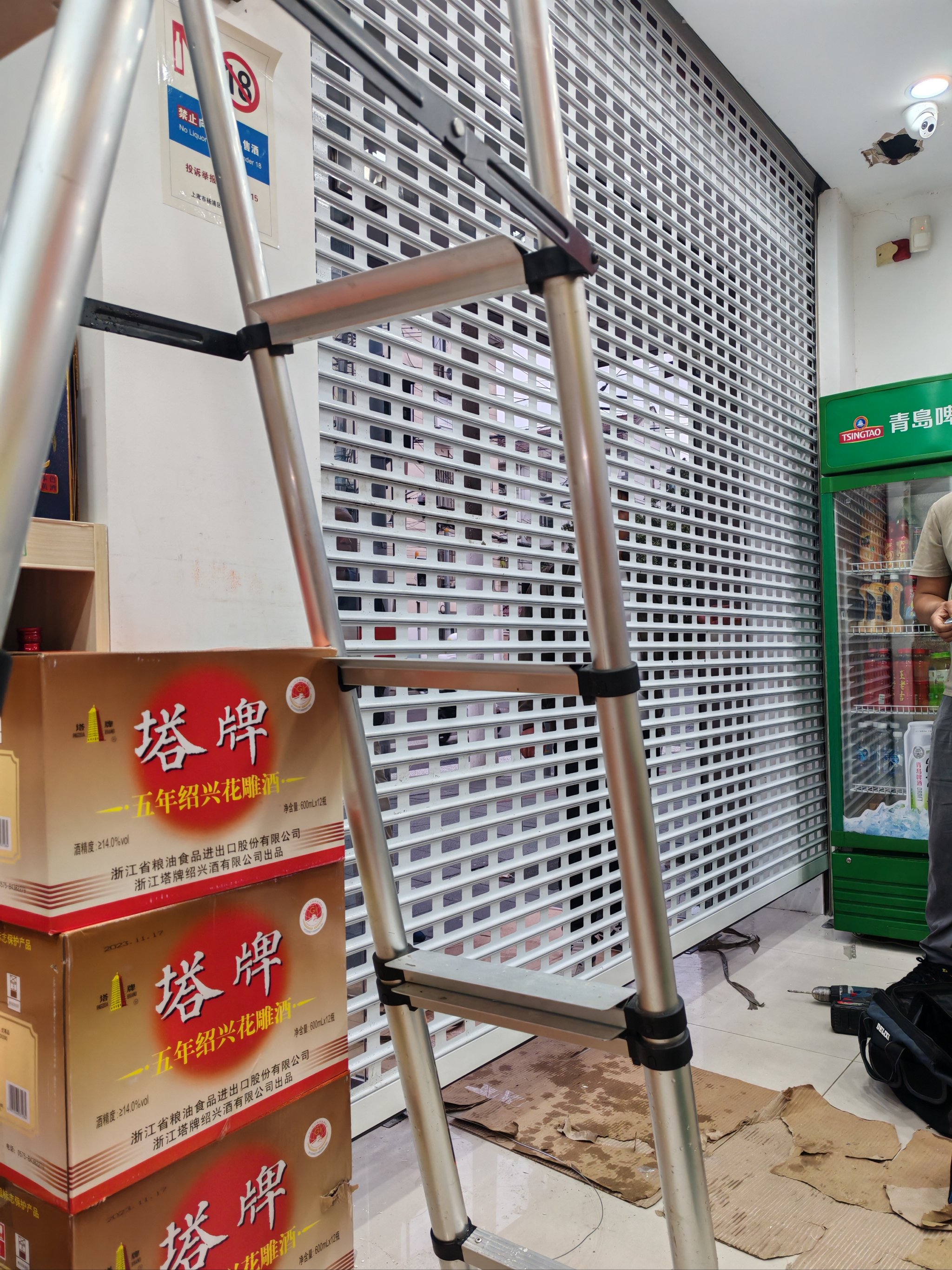 電動卷簾門維修費用有人知道嗎有網(wǎng)友曉得嗎