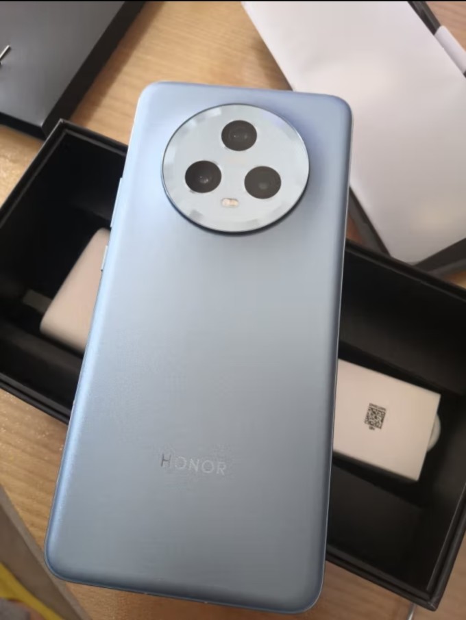 哪些手機(jī)品牌做過原生android系統(tǒng)的手機(jī)?