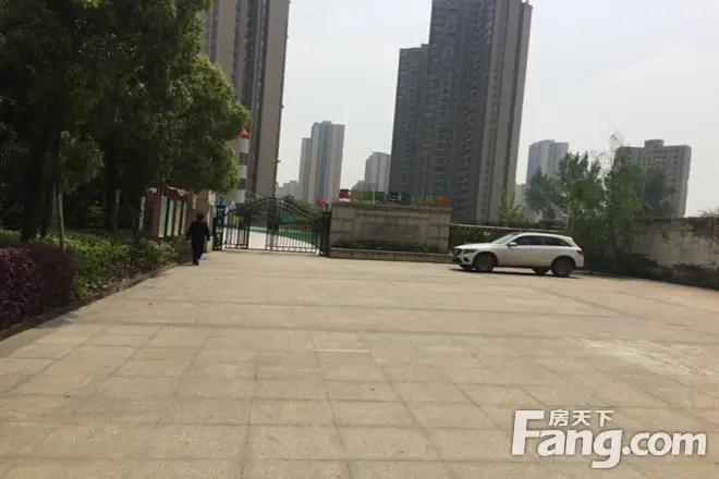 古田四路廣電蘭亭榮薈的房子是還建房嗎