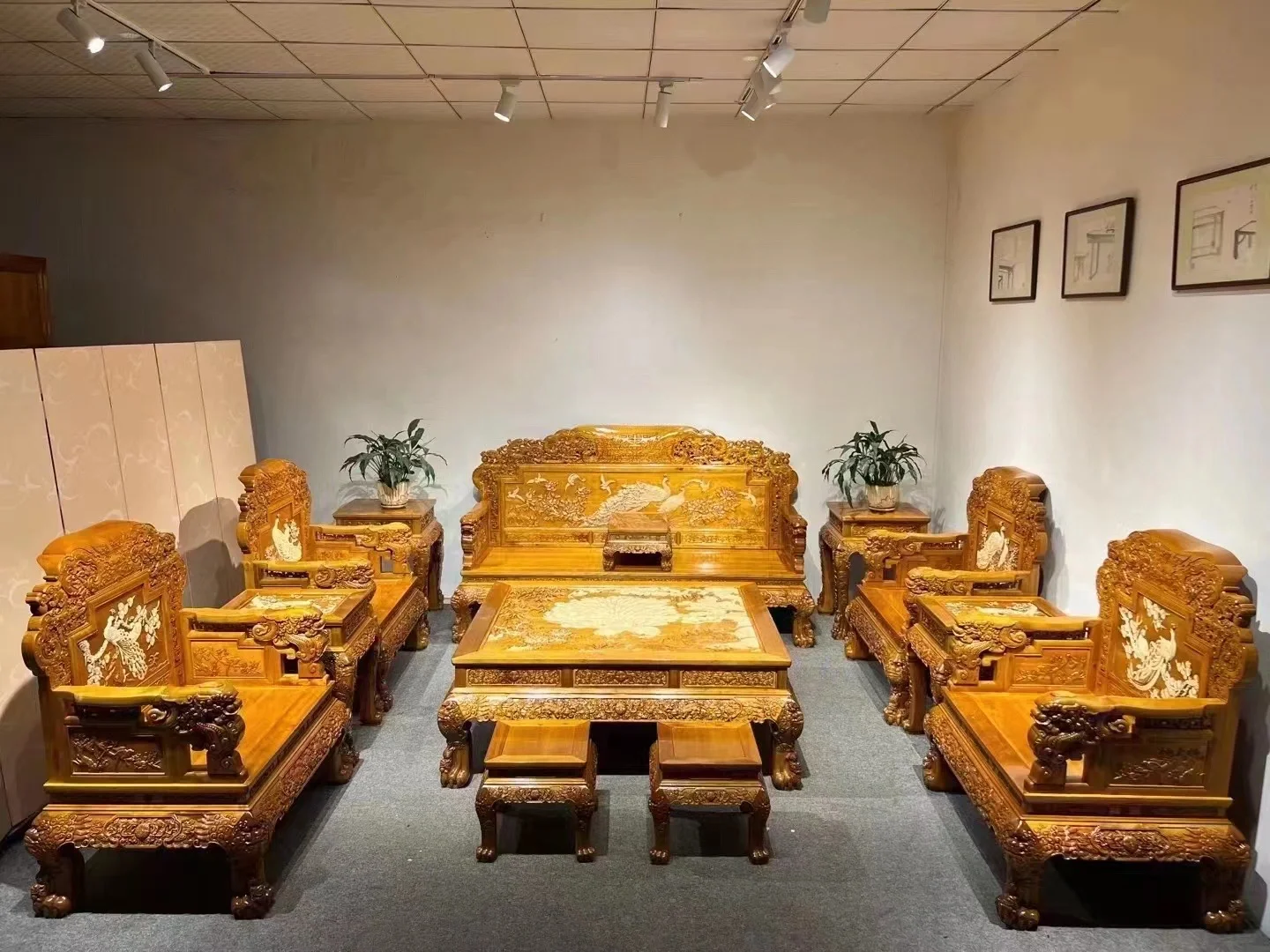 家具是用金絲楠木的好還是紅木的好