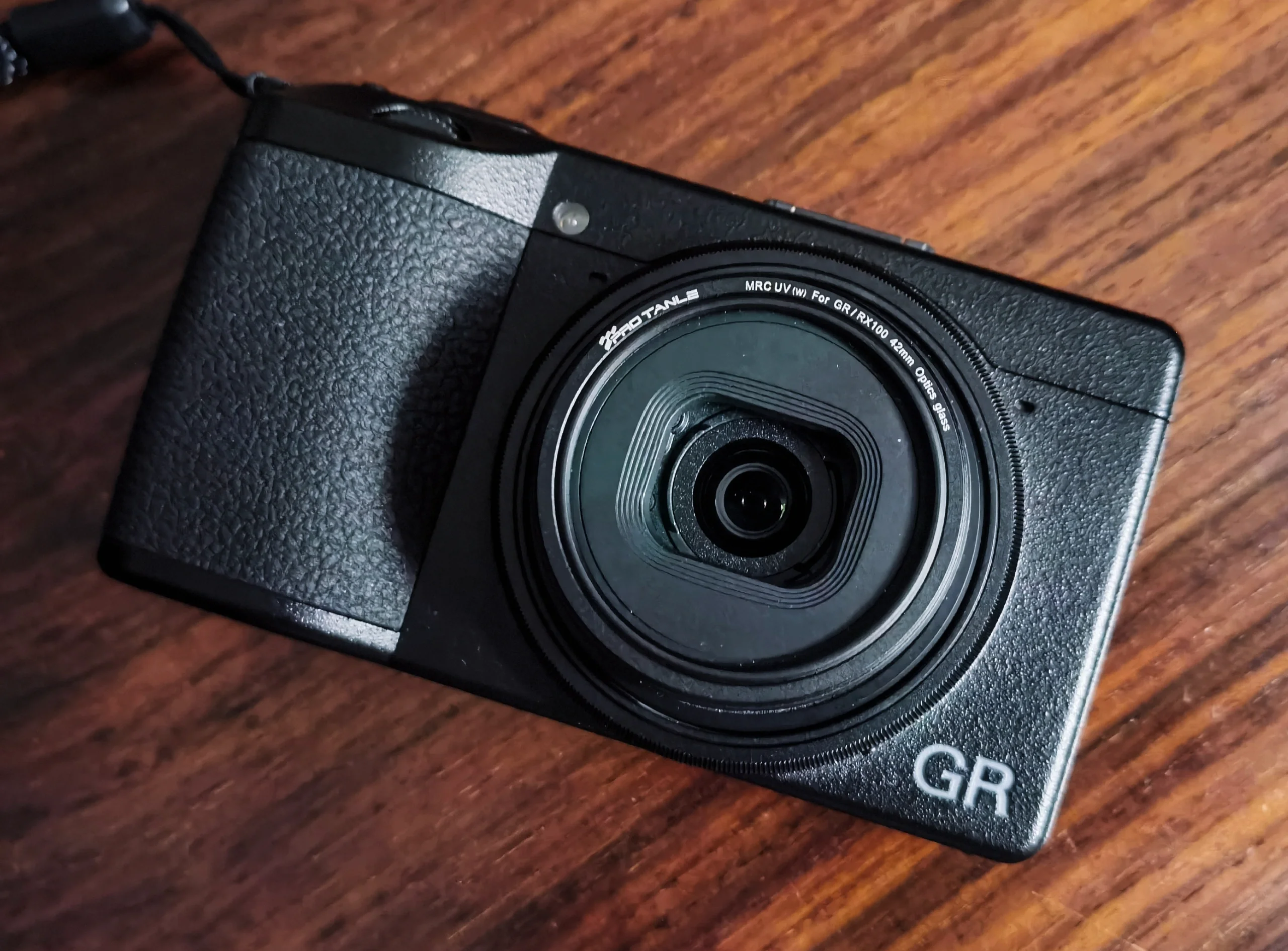 理光(Ricoh)GR數(shù)碼相機(jī)外觀性能評測