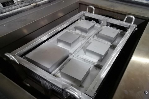 鋼套冷凍過盈裝配箱冷處理硬質(zhì)合金的工藝介紹視頻