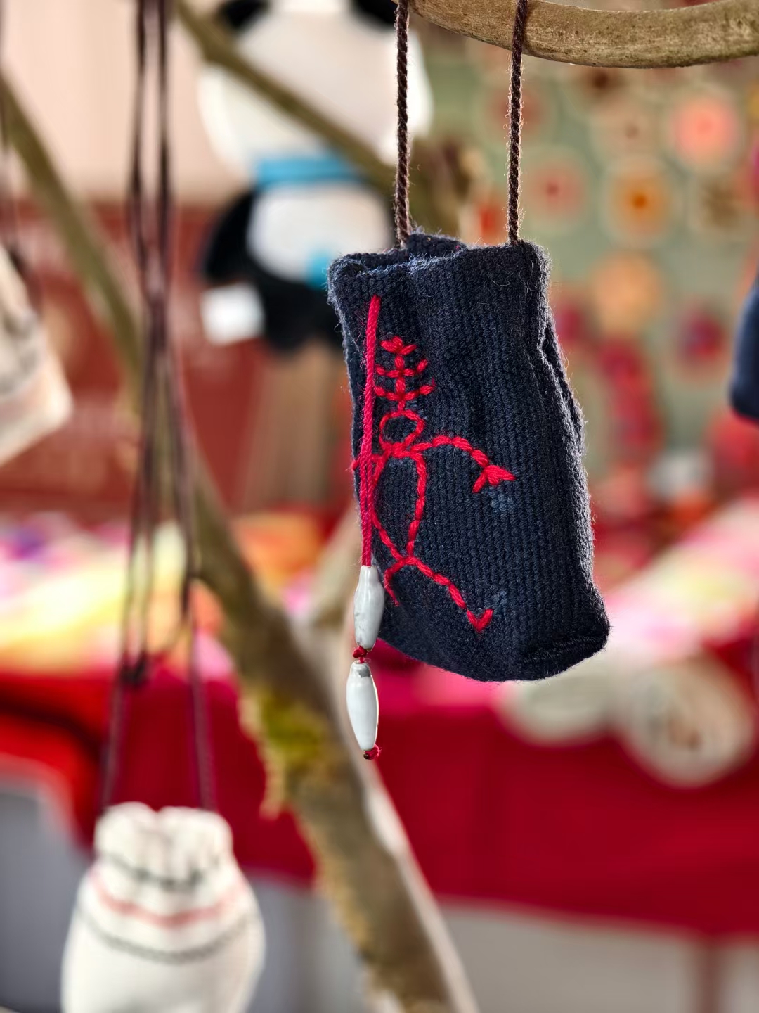 滄源縣勐來鄉(xiāng)丁來村佤族特色紡織手工藝品農(nóng)民專業(yè)合作社